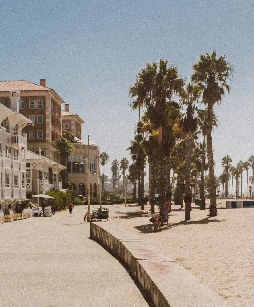 Photo of Venice Beach boardwalk